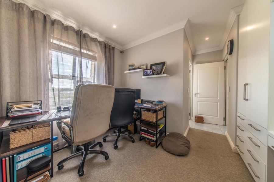 To Let 3 Bedroom Property for Rent in Koelenhof Western Cape
